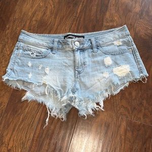 Womens Express jean shorts!